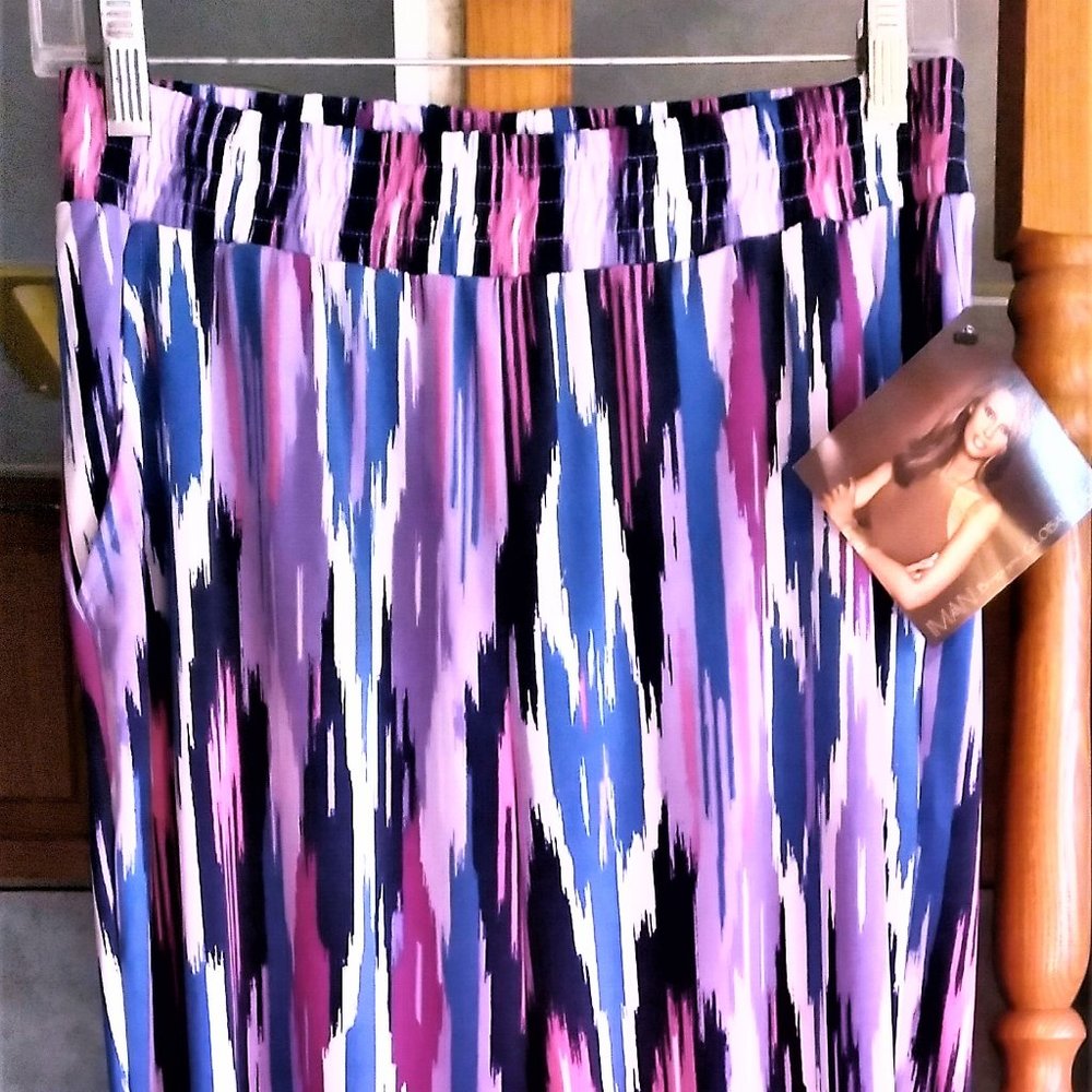 NWT!  IMAN City Chic Ankle Pant PURPLE SMALL